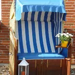 Grosse Terrasse Und Eingezaeunter Garten - Lotsenhus * Gollendorf