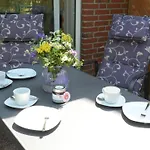 Grosse Terrasse Und Eingezaeunter Garten - Lotsenhus *